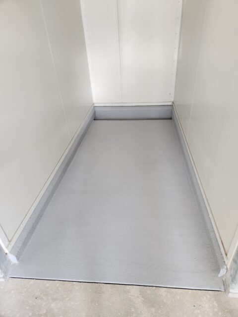 Detailed view of protected kennel floor and upstands
